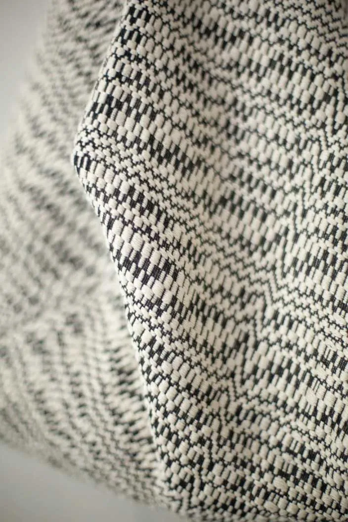 Broken Waves Black & White Woven Bag
