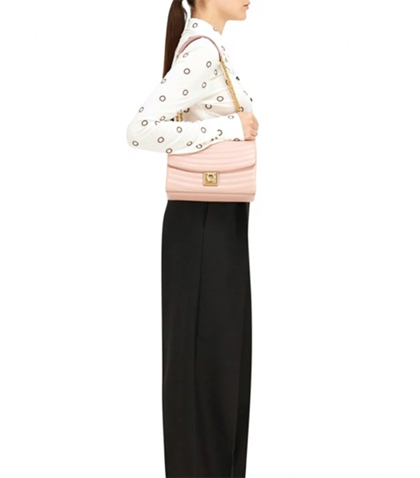 Quilted Shoulder Bag (M) Calfskin Pink