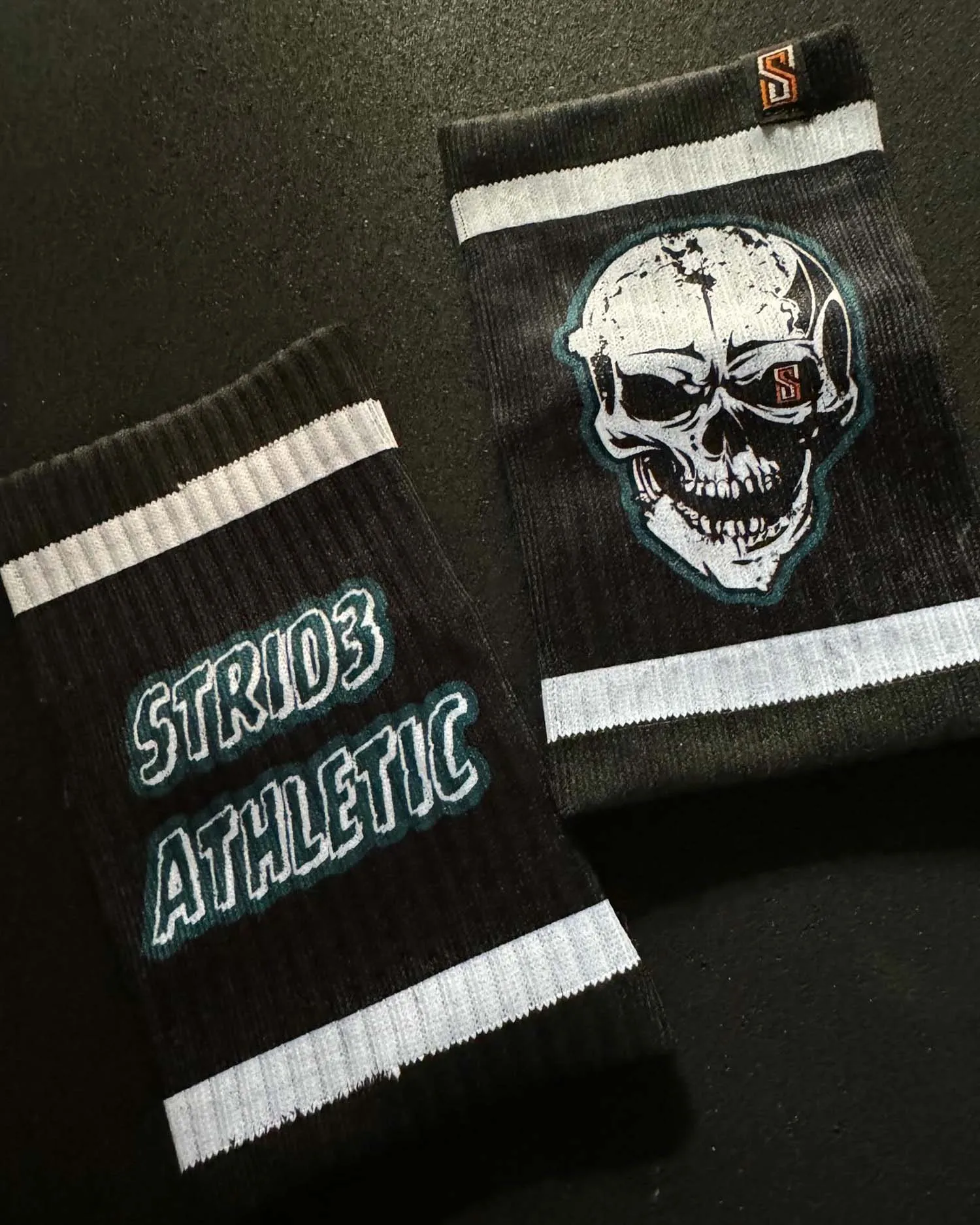 Skull Wrist Socks