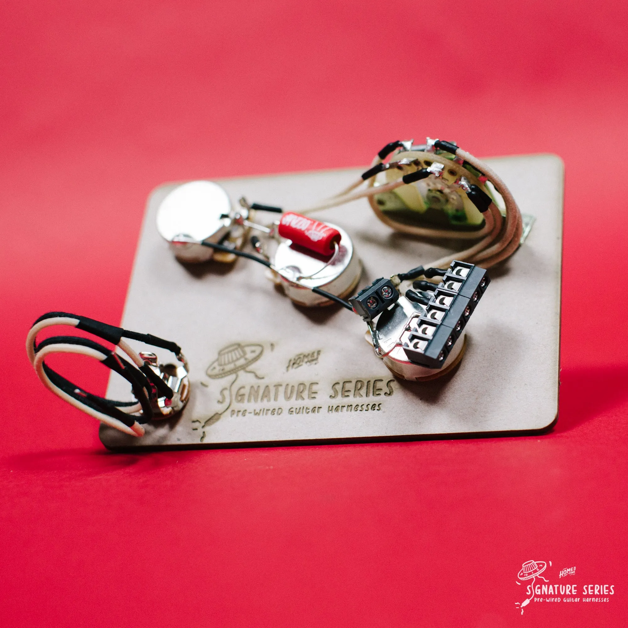Solderless Pre-Wired Guitar wiring harness | 5-way Stratocaster 'Modern' kit  | Left handed