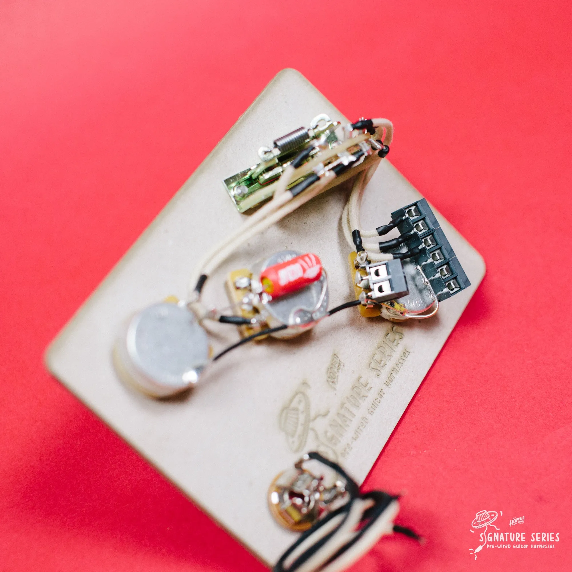Solderless Pre-Wired Guitar wiring harness | 5-way Stratocaster 'Modern' kit  | Left handed
